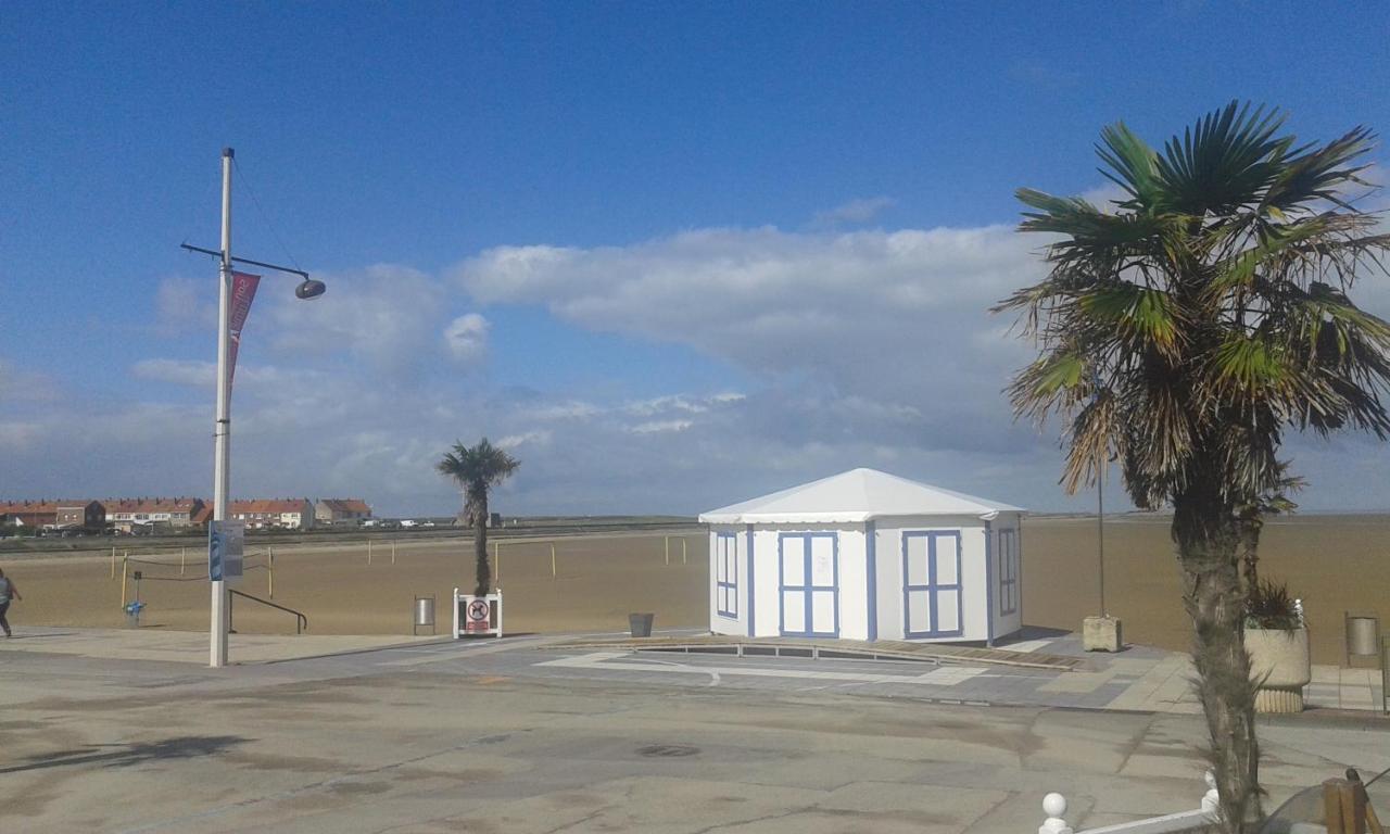 Face A La Mer Gravelines Exterior photo